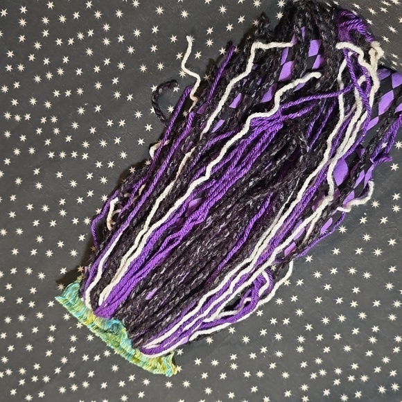 VOODOO DOLL - Picture 4 of 4